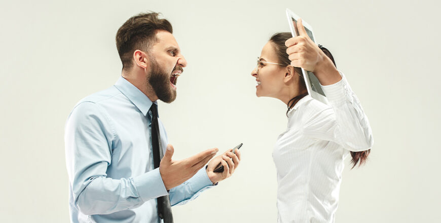 angry-boss-man-his-secretary-standing-office-studio-2-870x440.jpg